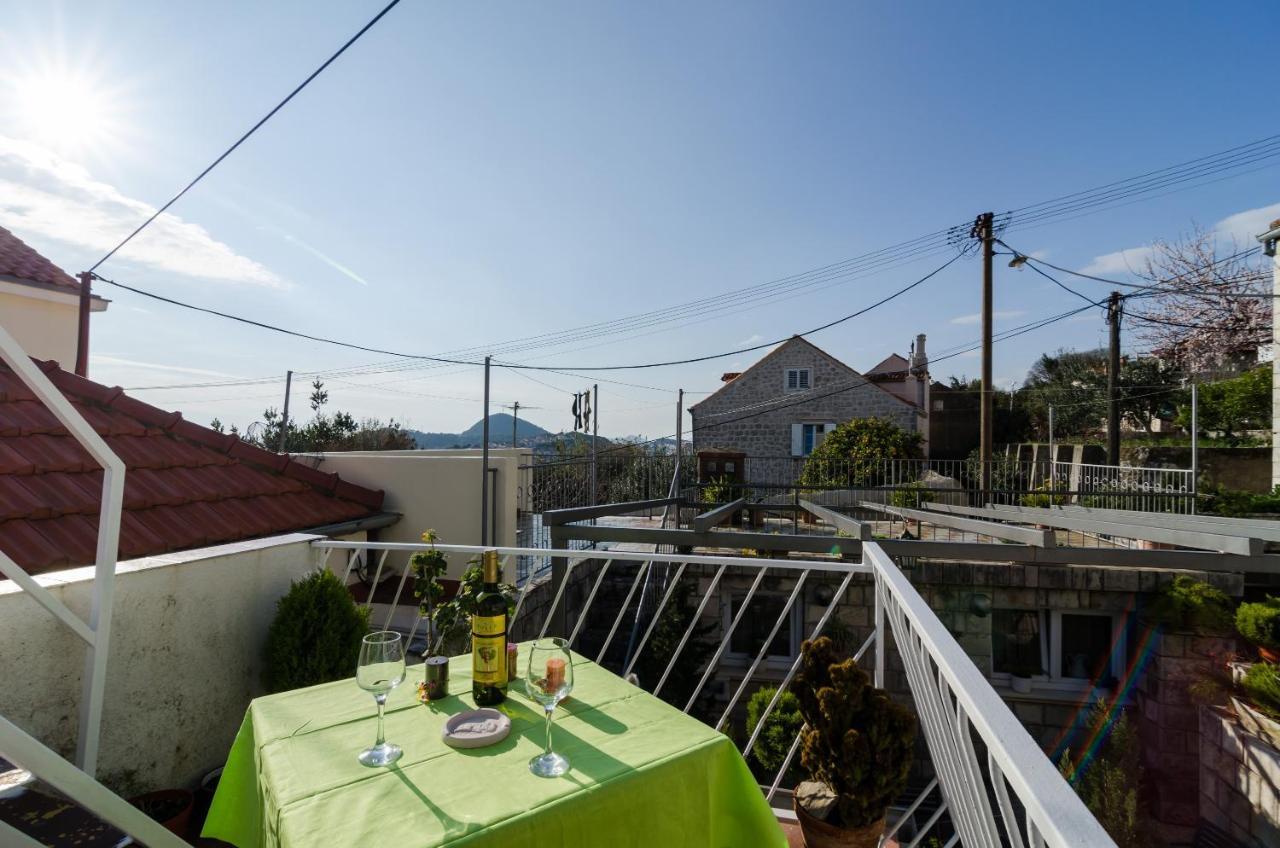 White Wave Guest House Ragusa Esterno foto
