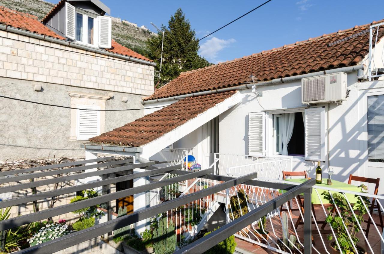 White Wave Guest House Ragusa Esterno foto