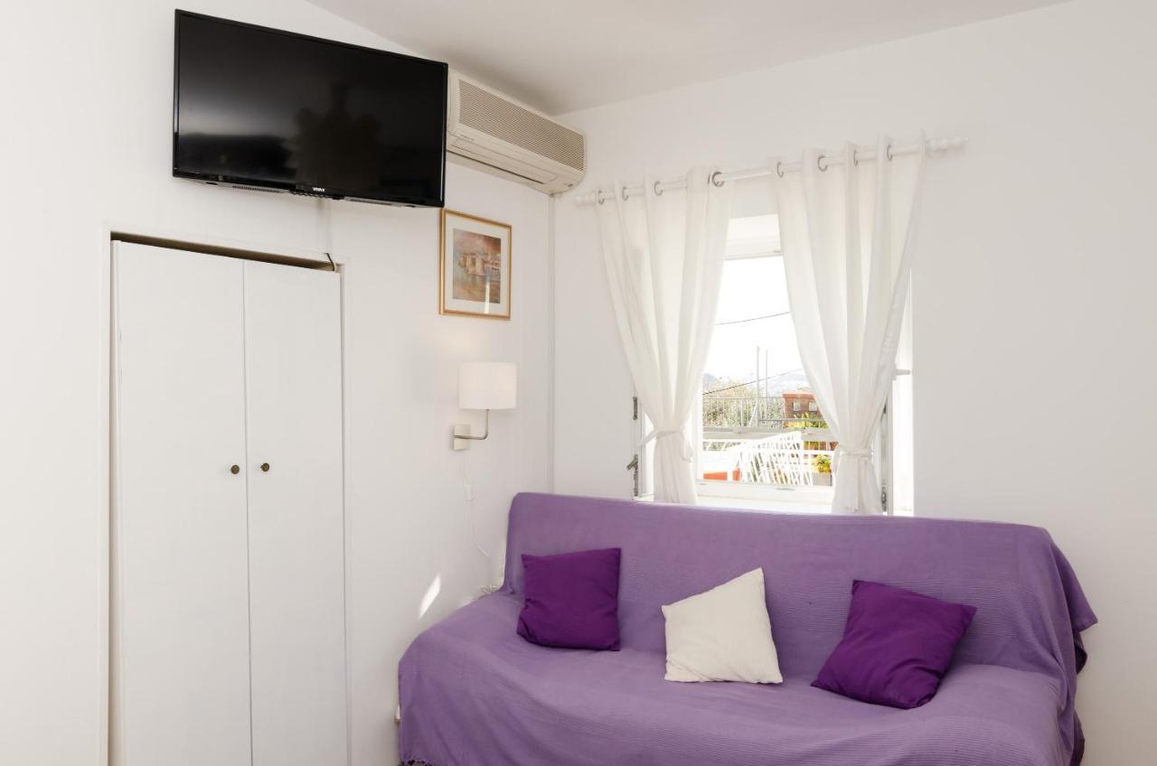 White Wave Guest House Ragusa Esterno foto